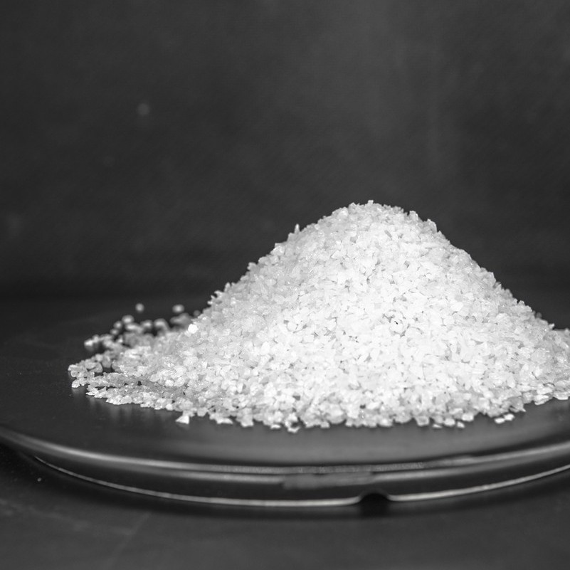 喷砂白刚玉磨料对不锈钢材质处理要求